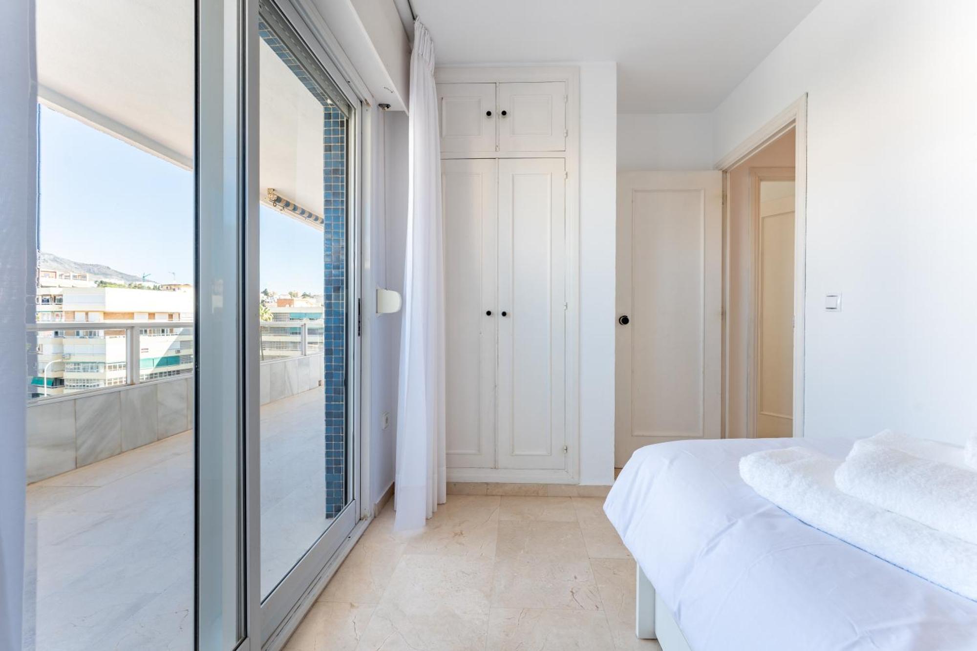 Tropico Carihuela View & Parking Apartment Torremolinos Exterior photo